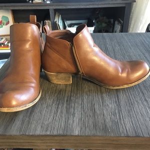 Jessica Cline brown vegan leather booties 1.5”